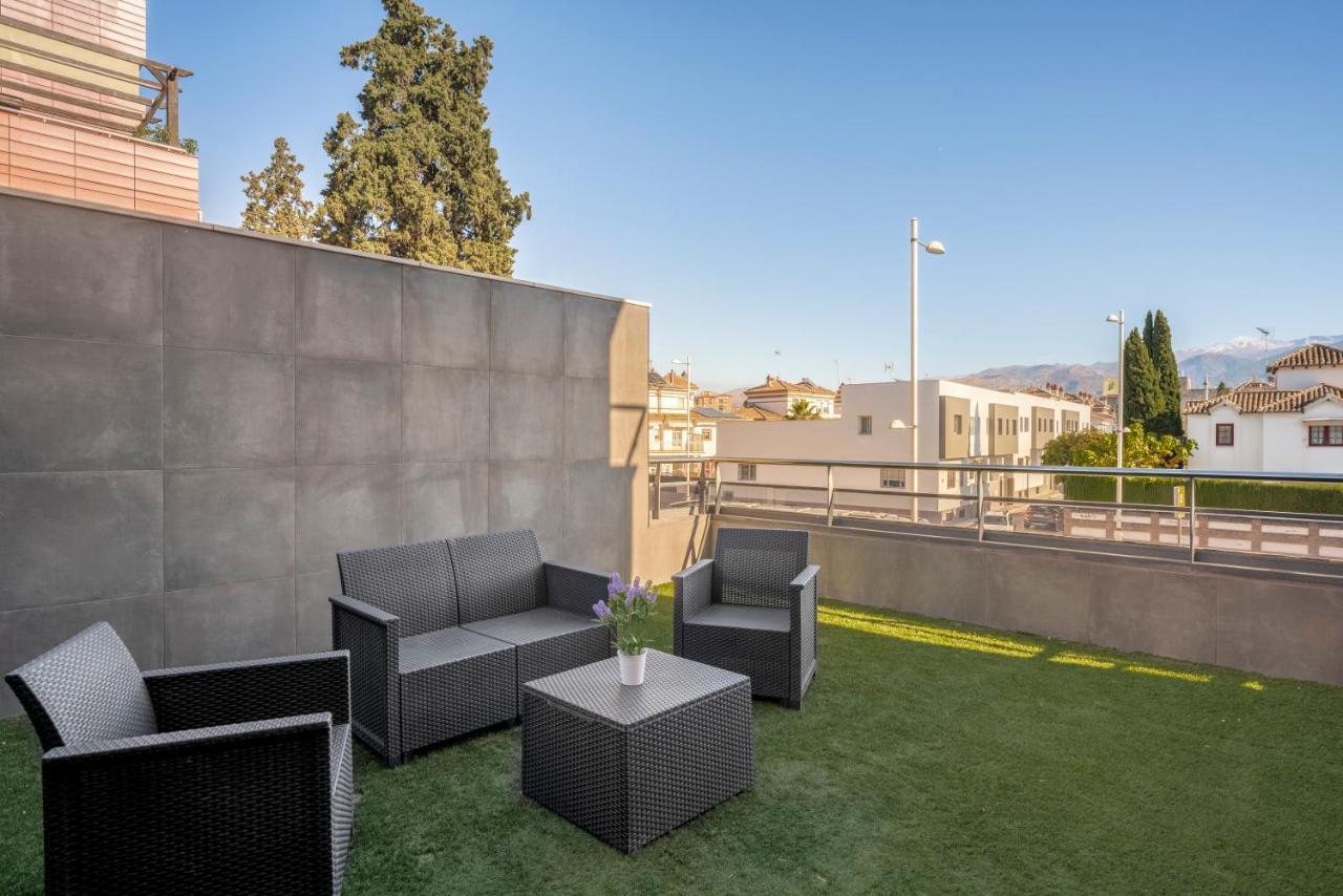 Enjoygranada Lujo Piscina Y Parking Apartment Ngoại thất bức ảnh