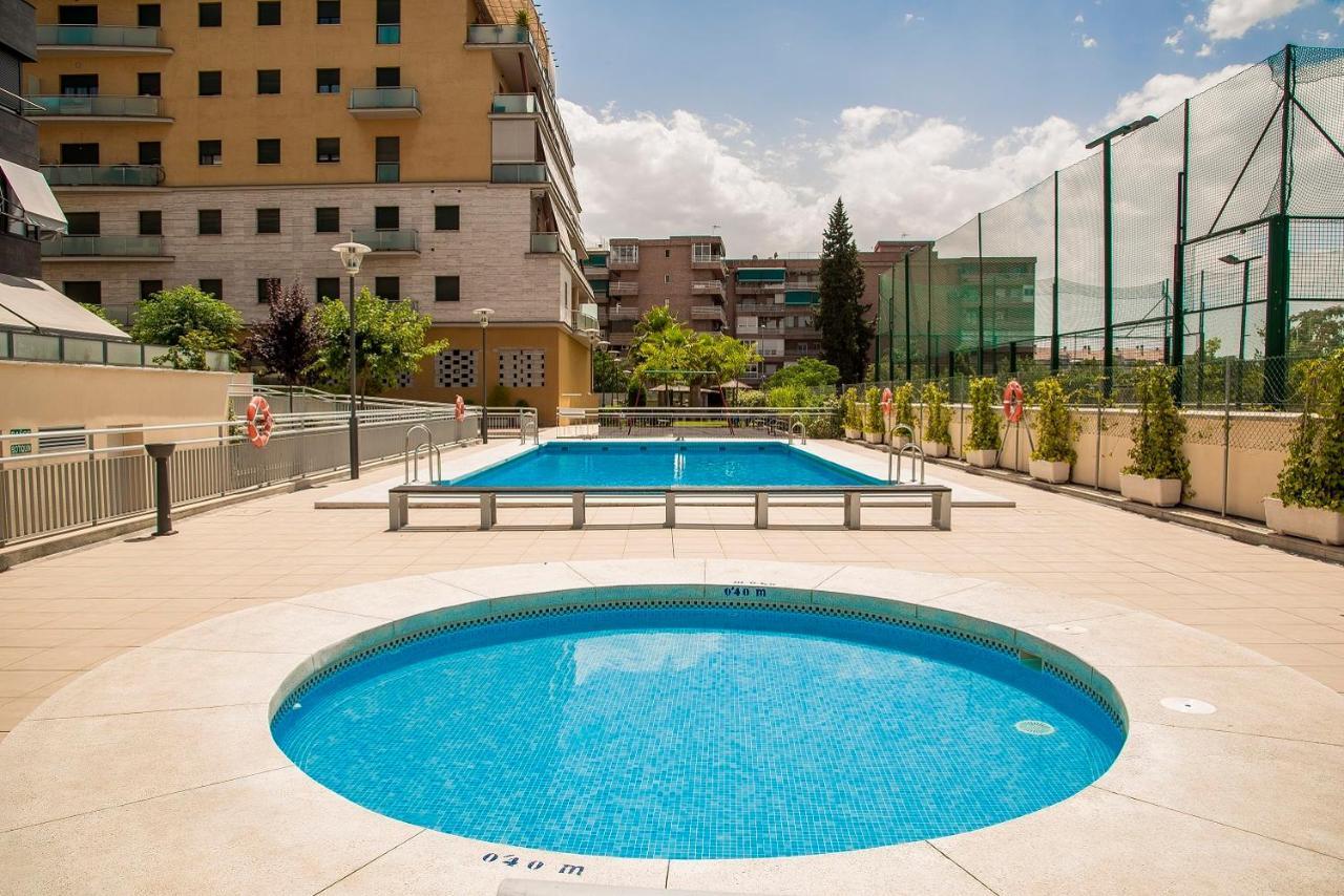 Enjoygranada Lujo Piscina Y Parking Apartment Ngoại thất bức ảnh