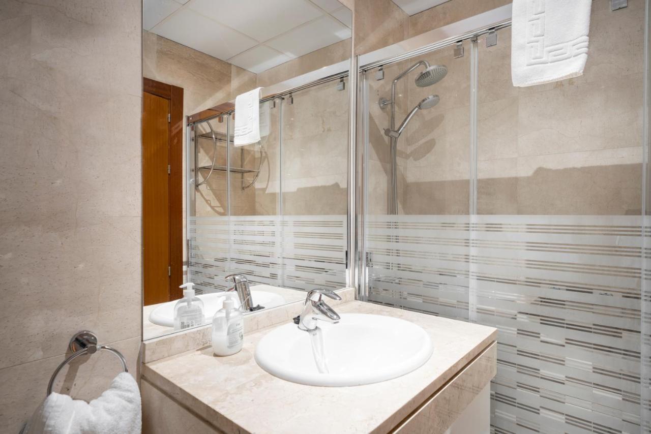 Enjoygranada Lujo Piscina Y Parking Apartment Ngoại thất bức ảnh