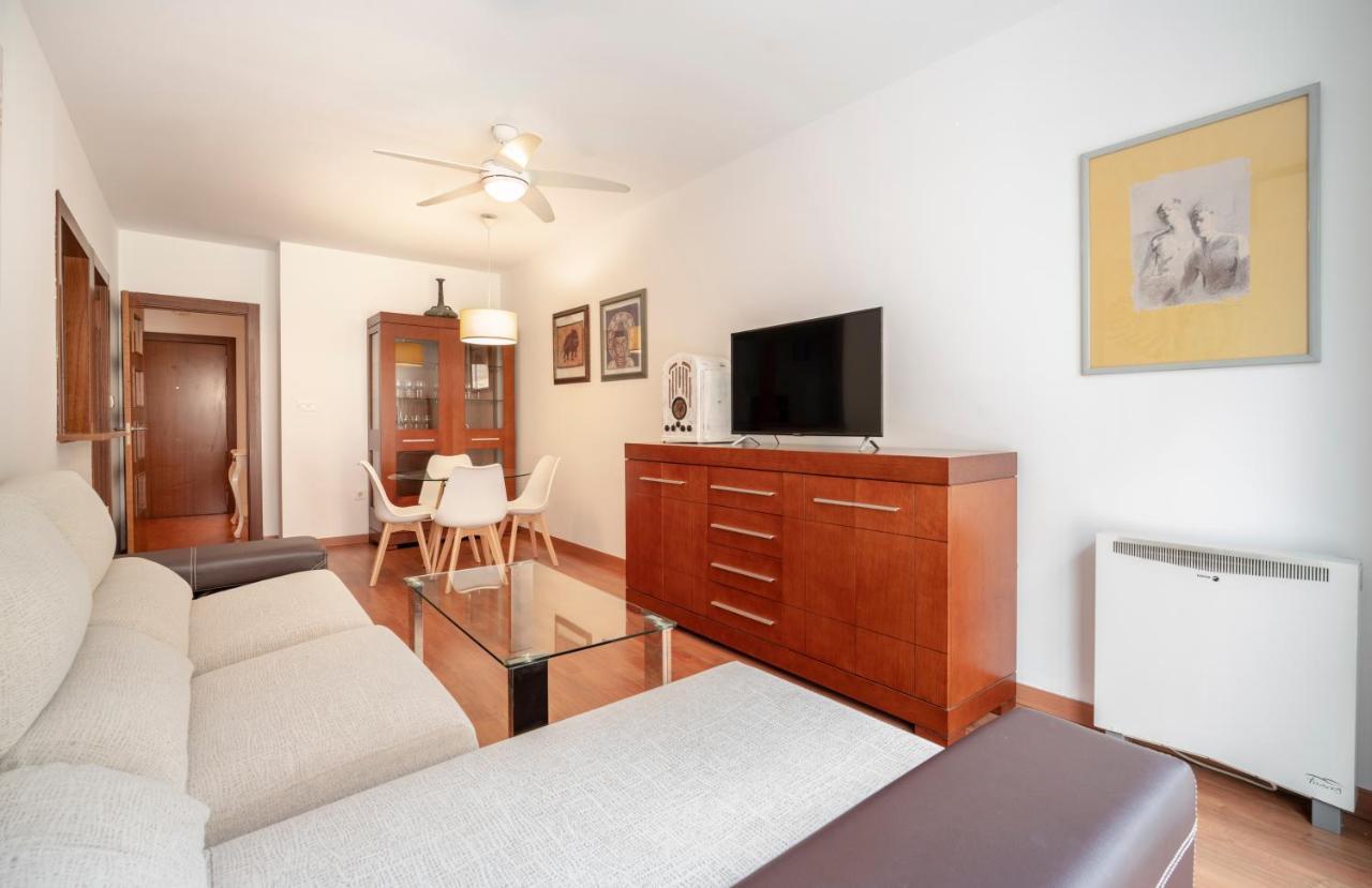 Enjoygranada Lujo Piscina Y Parking Apartment Ngoại thất bức ảnh
