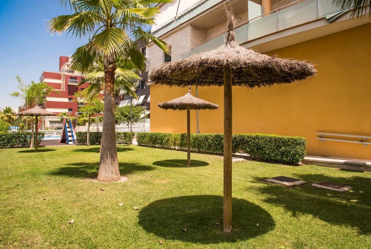 Enjoygranada Lujo Piscina Y Parking Apartment Ngoại thất bức ảnh