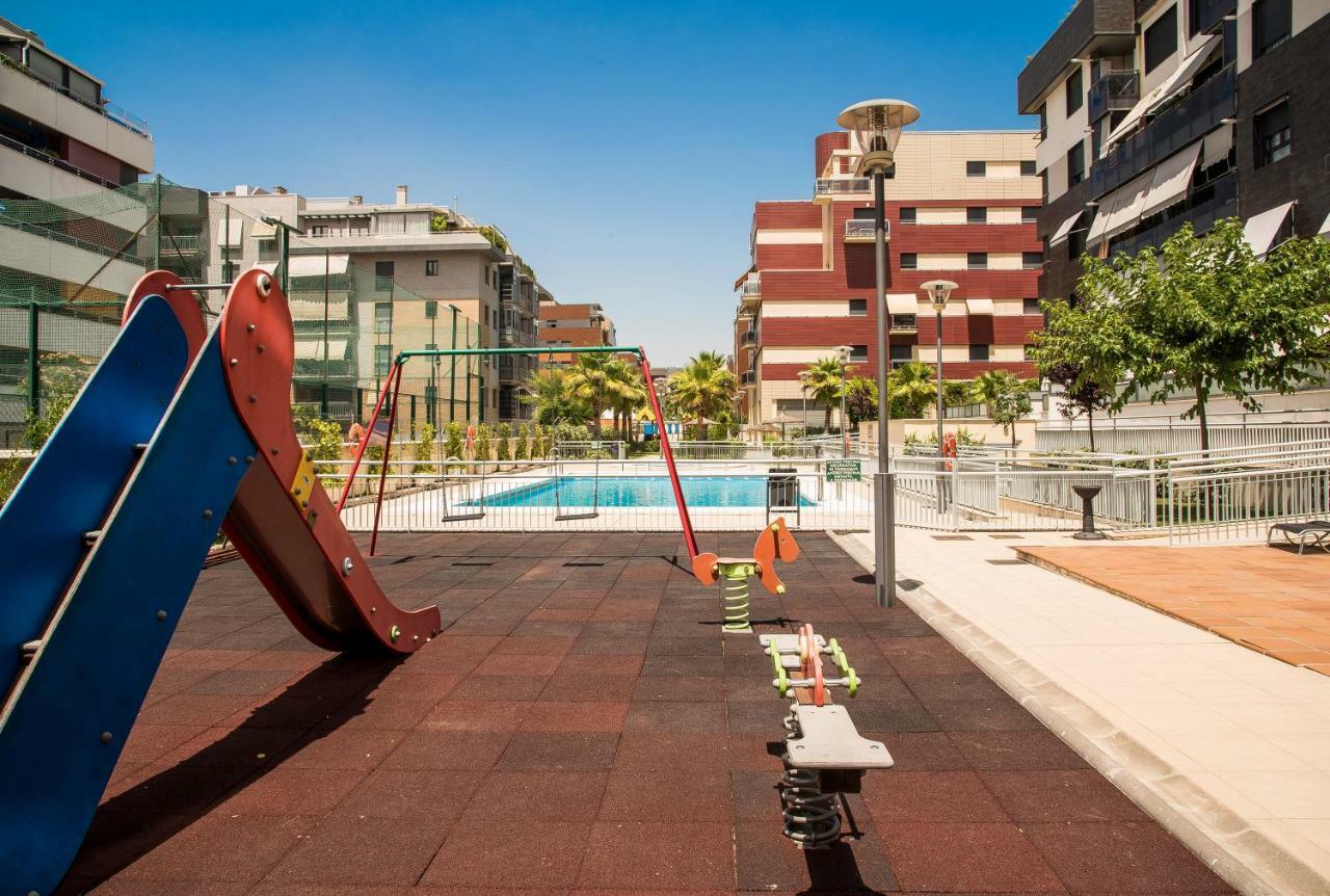 Enjoygranada Lujo Piscina Y Parking Apartment Ngoại thất bức ảnh