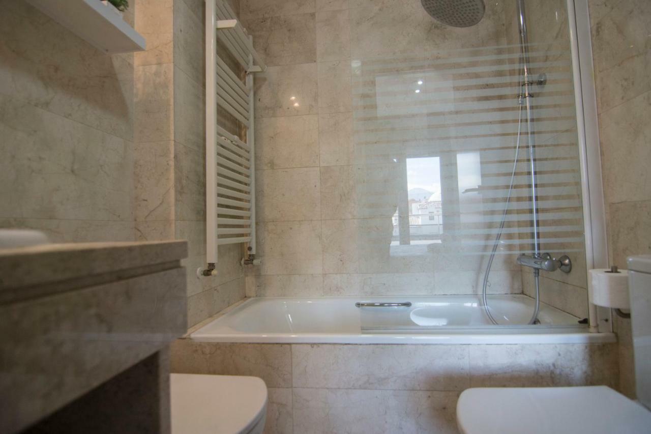 Enjoygranada Lujo Piscina Y Parking Apartment Ngoại thất bức ảnh
